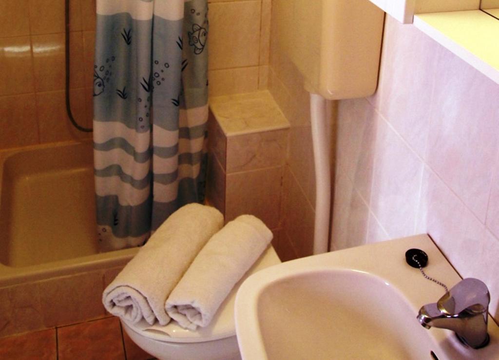 Apartment Old Town Макарска Стая снимка