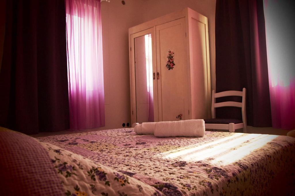 Apartment Old Town Макарска Стая снимка