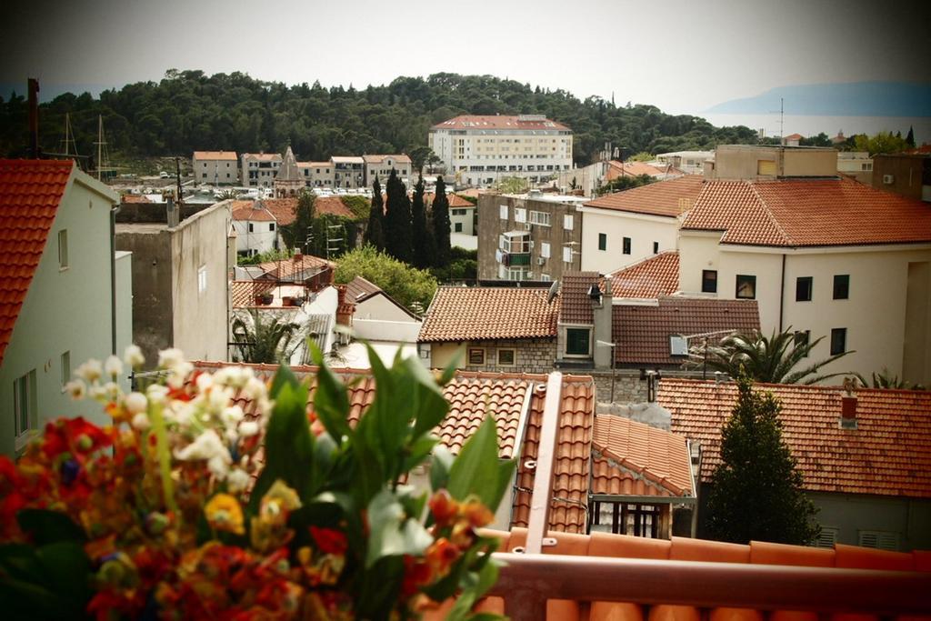 Apartment Old Town Макарска Стая снимка